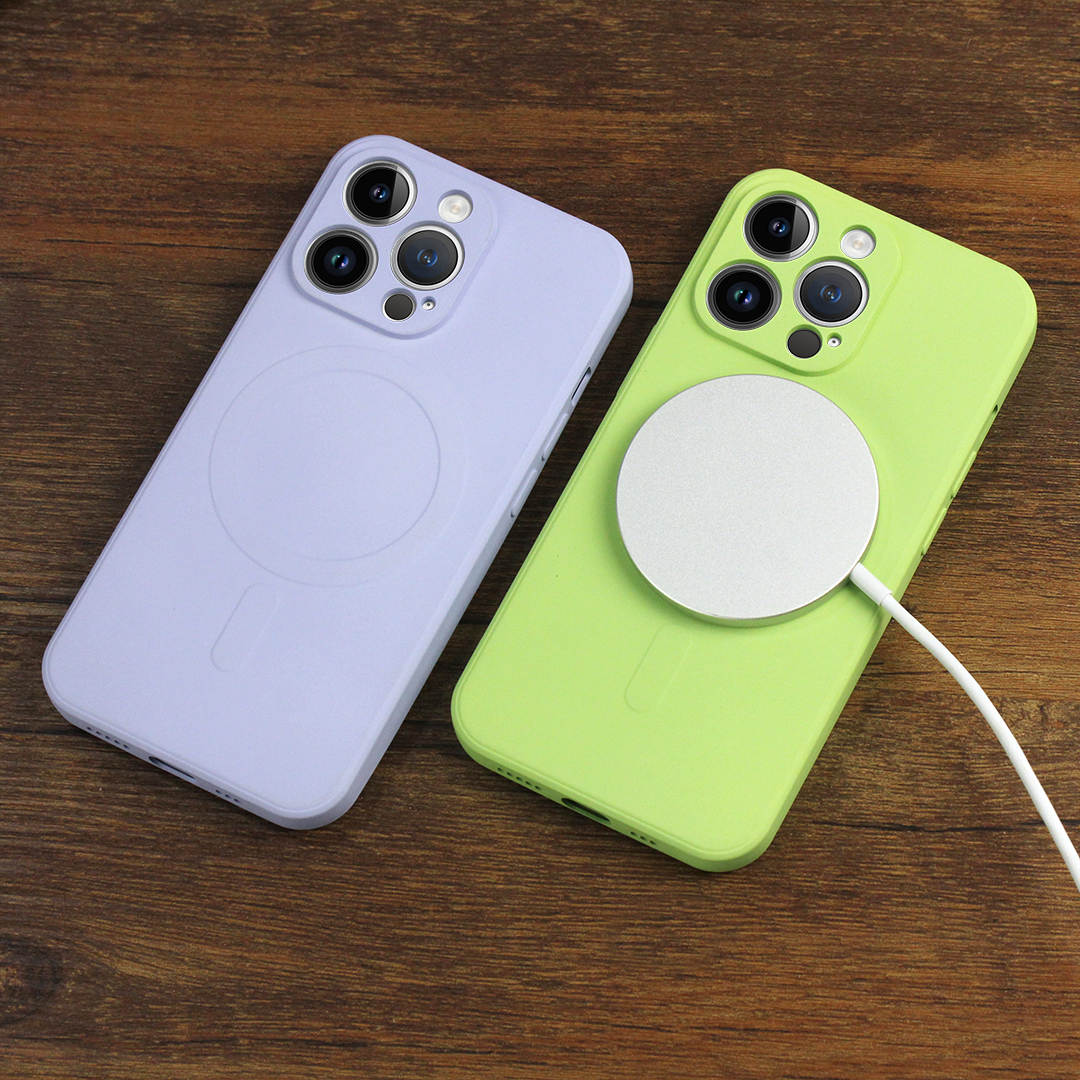 Coque magnétique en silicone, compatible Magsafe pour iPhone 13