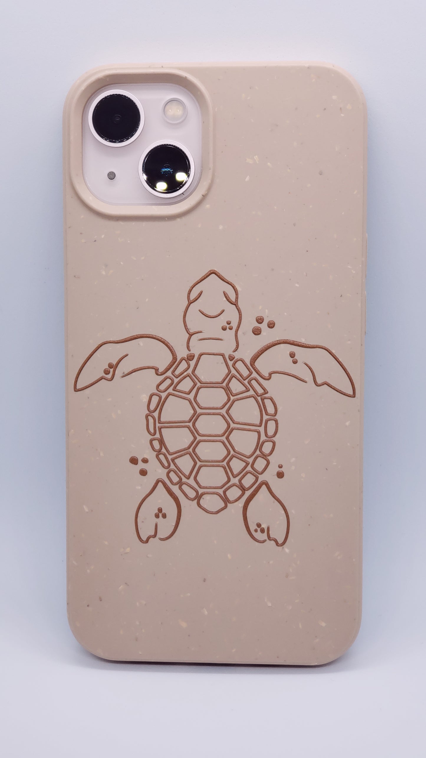 Coque iPhone compostable biodégradable tortue océan rose sable