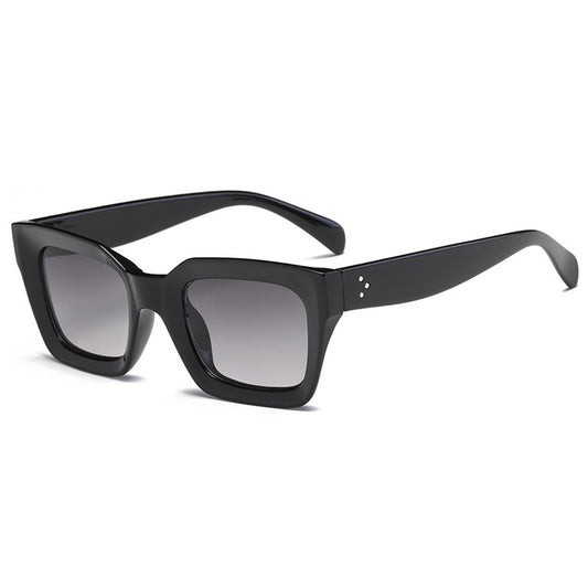 Gafas de sol Geek-Chic extragrandes con montura de cuerno 